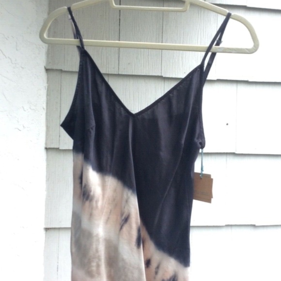 River + Sky Raya Satin Tank - Picture 4 of 5